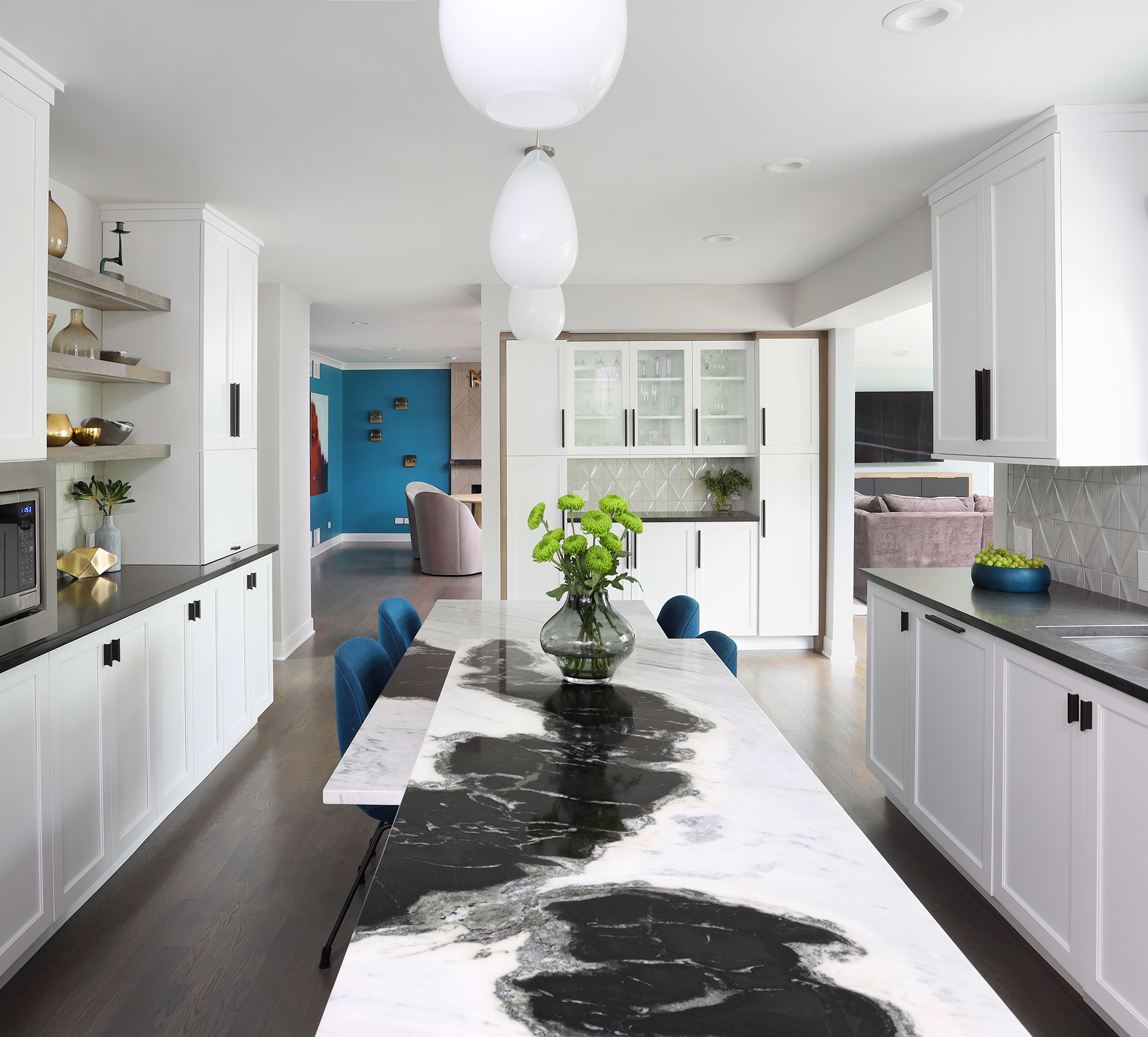 black and white Orca pattern island in contemporary kitchen
