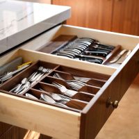 Cutlery divider drawer